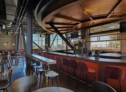 Hotel Sable At Navy Pier Chicago, Curio Collection By Hilton