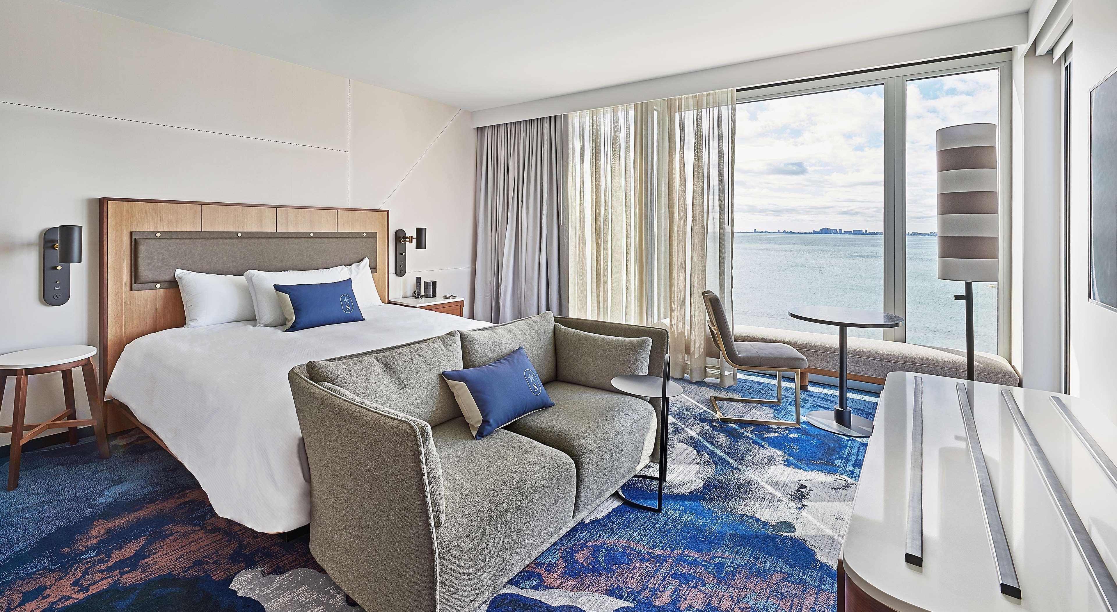 Sable At Navy Pier Chicago, Curio Collection By Hilton 4* Chicago