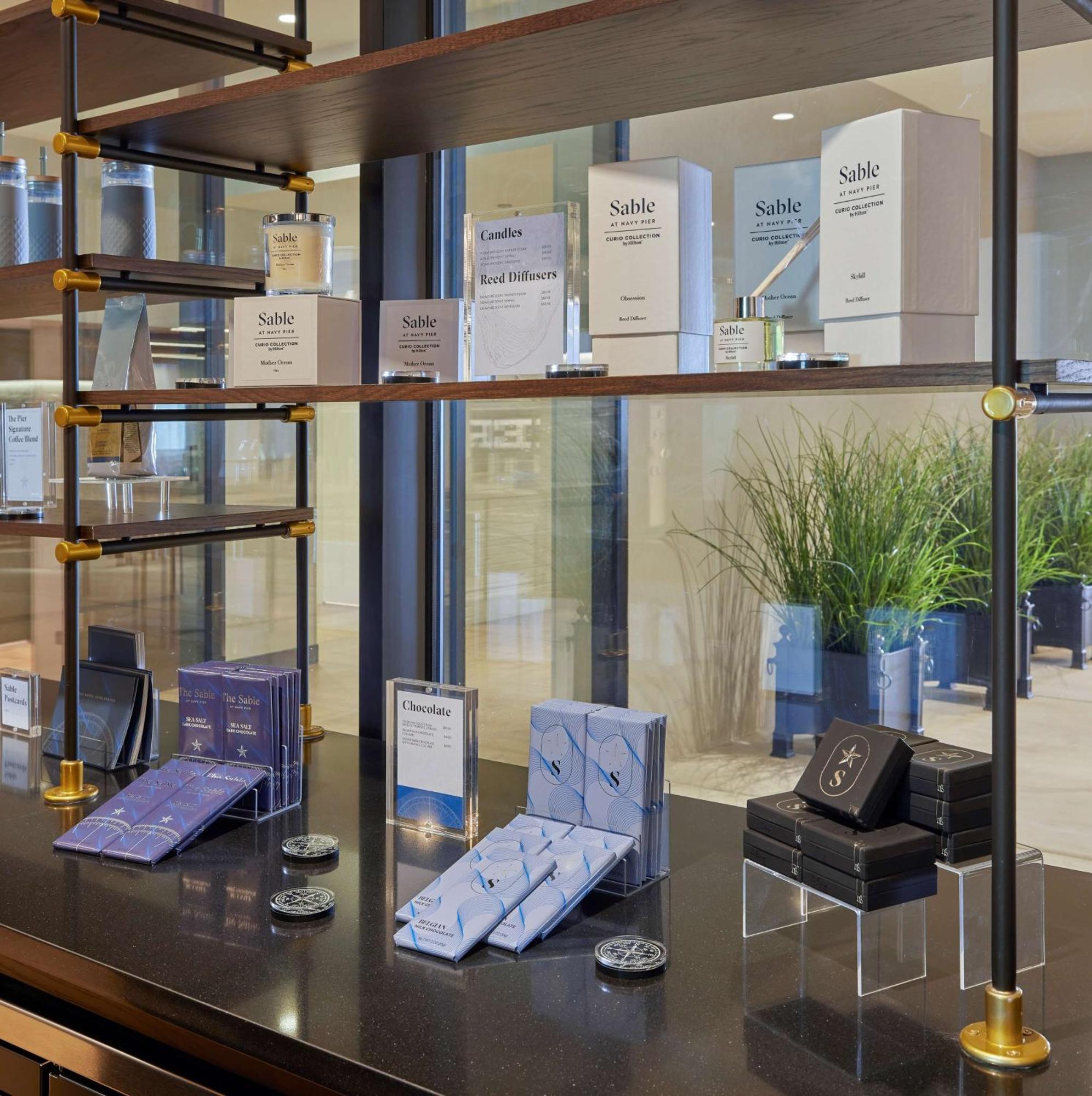 Sable At Navy Pier Chicago, Curio Collection By Hilton Hotel 4*