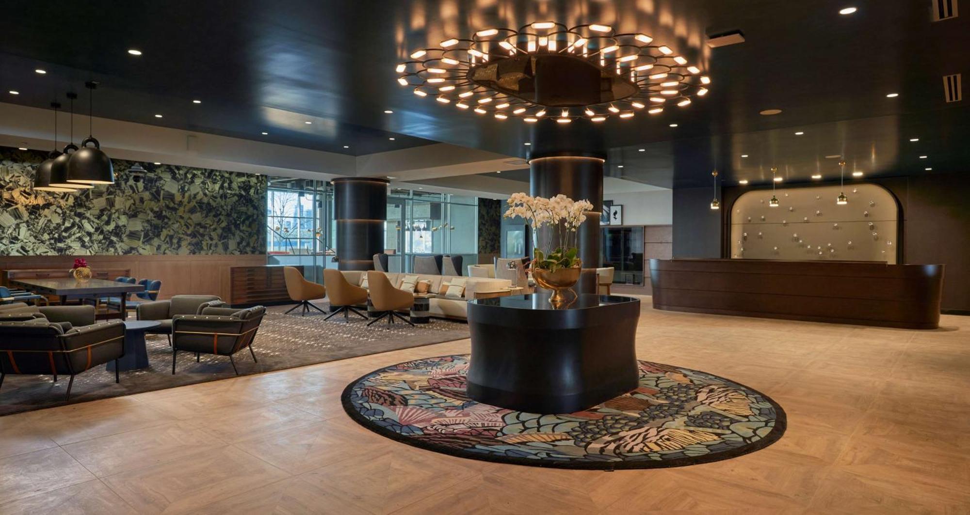 Hotel Sable At Navy Pier Chicago, Curio Collection By Hilton