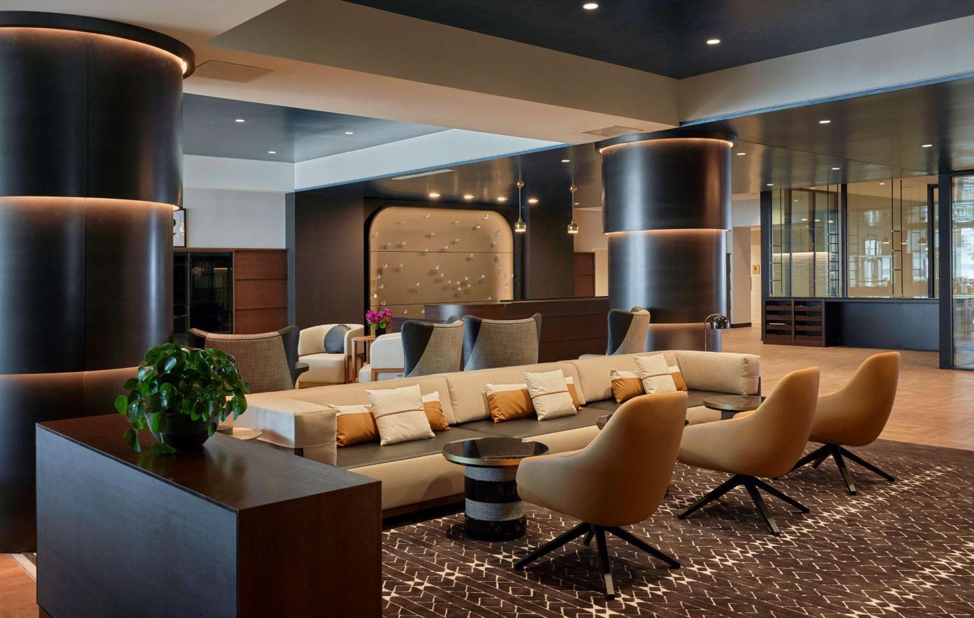 Sable At Navy Pier Chicago, Curio Collection By Hilton Hotel Chicago